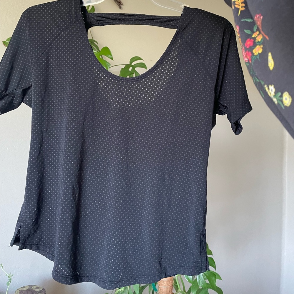 NIKE WORKOUT TOP